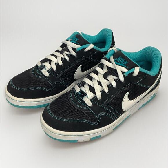 Nike Shoes - Nike Air Prestige III Sneakers - Women’s Size 8 - Black Teal Shoes - VERY NICE